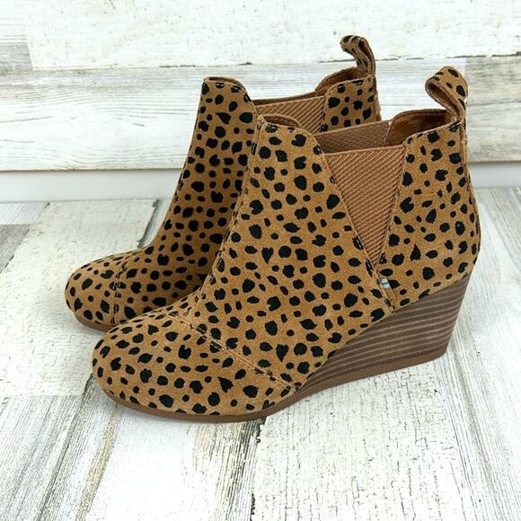 TOMS Women’s 6 Cheetah Print Leather Suede Slip-On Wedge Ankle Boots NEW - Picture 1 of 8
